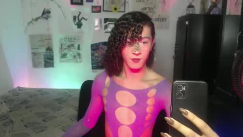  . online show from 11/11/25, 12:10