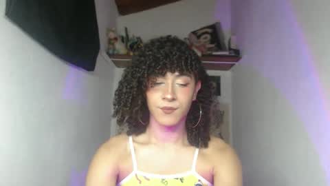 Snapshot of ellis_flowers chatting on 04/24/26, 11:07 . online show from 04/24/26, 11:07