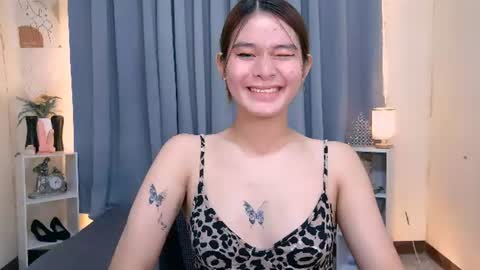 Ellise online show from 06/25/26, 06:01