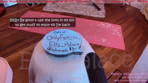 Snapshot of ells_palace chatting on 12/21/24, 09:15 Ella Bella Bo Bella online show from 12/21/24, 09:15