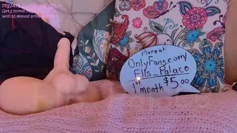 Snapshot of ells_palace chatting on 03/05/25, 09:26 Ella Bella Bo Bella online show from 03/05/25, 09:26