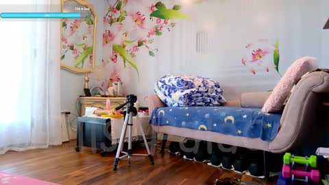 Snapshot of ells_palace chatting on 11/19/25, 05:57 Ella Bella Bo Bella online show from 11/19/25, 05:57