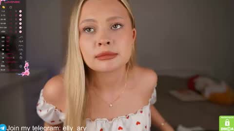 elly_ary online show from 10/14/25, 05:14
