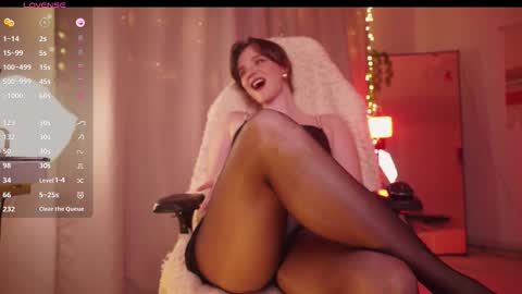 Snapshot of elly_belly chatting on 02/21/26, 03:57 Elly online show from 02/21/26, 03:57