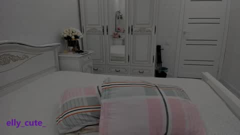 Elly Cute  online show from 12/30/24, 03:47