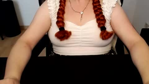 Elly online show from 06/30/26, 06:47