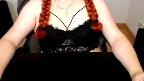 Elly online show from 07/16/26, 06:52