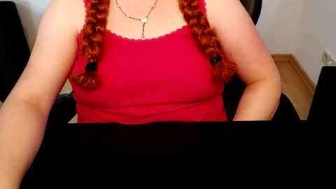 Elly online show from 07/17/26, 06:53