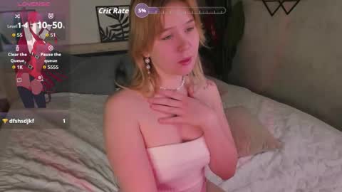 Snapshot of ellya_castro chatting on 10/04/25, 12:30 ellya_castro online show from 10/04/25, 12:30