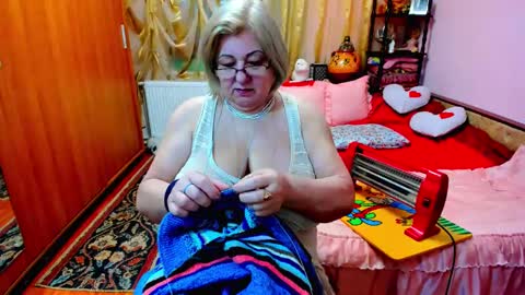 ellyhot53 online show from 01/28/25, 03:14