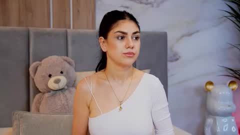 Elly online show from 11/09/25, 01:31