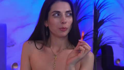 Elly online show from 04/16/26, 09:39