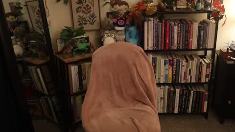 Elly Naomi online show from 11/02/25, 11:18