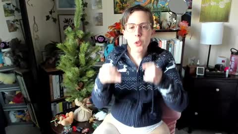 Elly Naomi online show from 11/16/25, 10:15