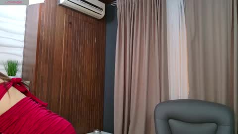 EllyRoss online show from 03/08/25, 08:22