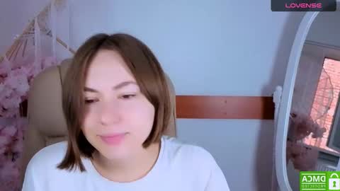 elma_lily online show from 10/18/25, 05:54