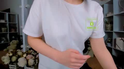 elma_lily online show from 11/29/25, 06:49