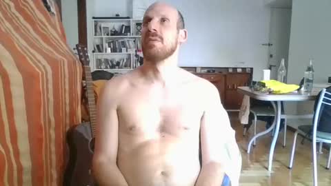 Snapshot of elmatirestrepo chatting on 01/07/25, 06:24 Mati Restrepo online show from 01/07/25, 06:24