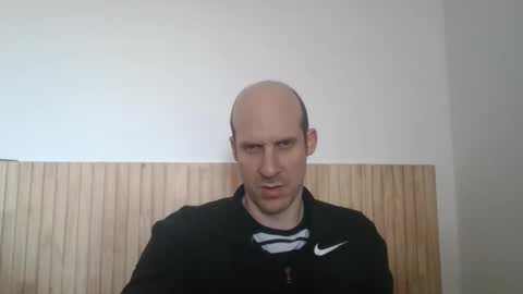 Snapshot of elmatirestrepo chatting on 05/18/26, 05:41 Mati Restrepo online show from 05/18/26, 05:41