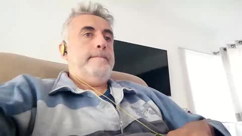 Snapshot of elmejorfvb2 chatting on 12/16/24, 02:05 fer online show from 12/16/24, 02:05