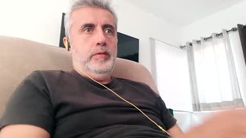 Snapshot of elmejorfvb2 chatting on 01/01/25, 06:38 fer online show from 01/01/25, 06:38