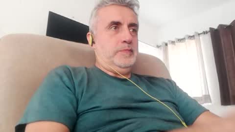 Snapshot of elmejorfvb2 chatting on 02/15/25, 09:15 fer online show from 02/15/25, 09:15