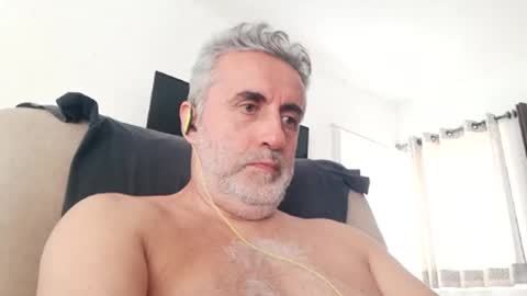 Snapshot of elmejorfvb2 chatting on 03/09/25, 10:30 fer online show from 03/09/25, 10:30