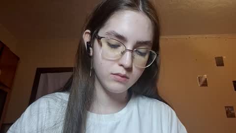 Kate online show from 03/25/26, 02:45