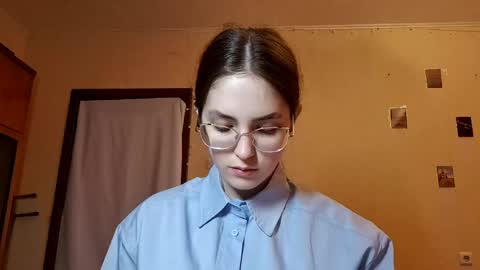 Kate online show from 04/20/26, 01:36