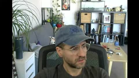 Snapshot of elmetaagain chatting on 07/05/26, 01:01 elmetaagain online show from 07/05/26, 01:01
