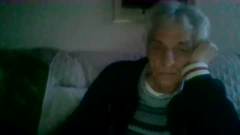elmo191271 online show from 02/15/26, 07:51