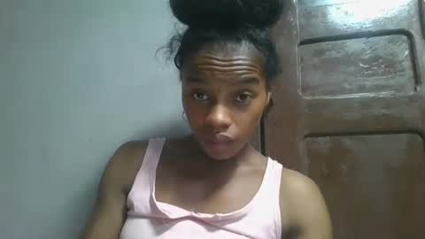 Snapshot of elodie228680 chatting on 04/30/26, 05:52 elodie228680 online show from 04/30/26, 05:52