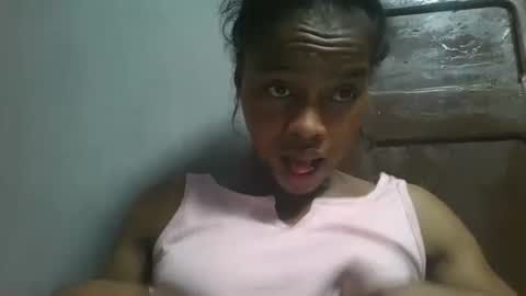 Snapshot of elodie228680 chatting on 04/30/26, 08:57 elodie228680 online show from 04/30/26, 08:57
