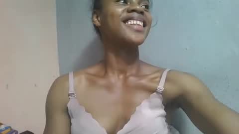 Snapshot of elodie228680 chatting on 05/02/26, 03:39 elodie228680 online show from 05/02/26, 03:39