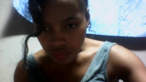 Snapshot of elodie228680 chatting on 06/04/26, 02:39 elodie228680 online show from 06/04/26, 02:39