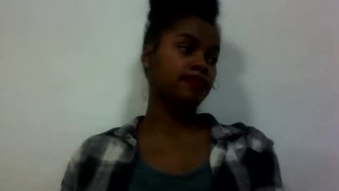 Snapshot of elodie228680 chatting on 06/08/26, 03:12 elodie228680 online show from 06/08/26, 03:12