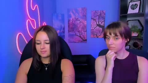 Snapshot of elodie_crystal chatting on 07/10/26, 01:58 Ella online show from 07/10/26, 01:58