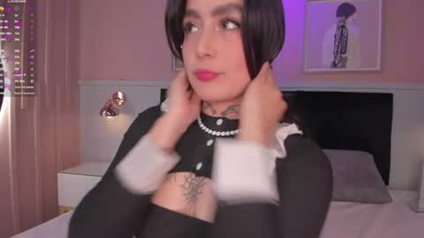 Elodie  online show from 07/16/26, 12:11