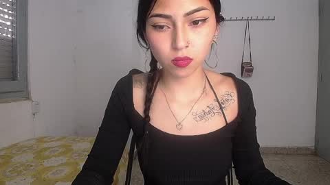 Snapshot of elody_j chatting on 06/04/26, 08:20 elody online show from 06/04/26, 08:20
