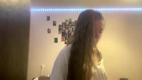 eloiscolins online show from 05/27/26, 07:05