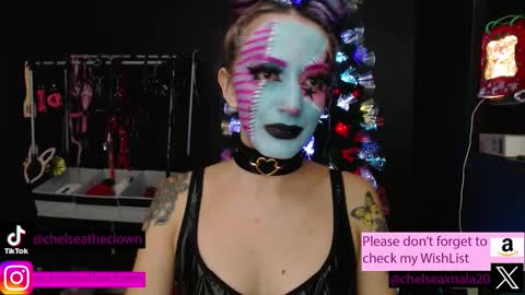 Snapshot of eloise_brown_ chatting on 11/29/25, 06:27 Chelsea Please help me to reach 100 thumbs up online show from 11/29/25, 06:27