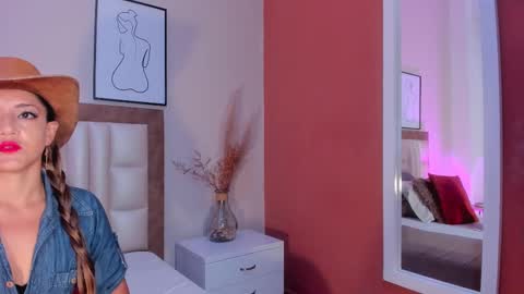 EloiseQuinn online show from 02/21/25, 12:28