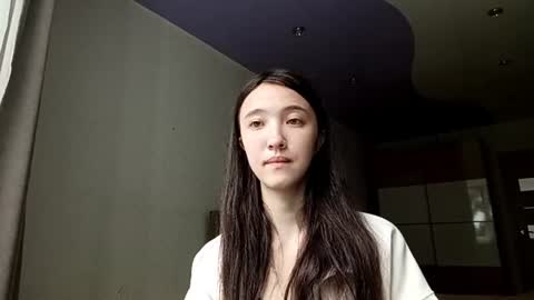 Snapshot of elouisevallian chatting on 07/09/26, 02:15 Elara online show from 07/09/26, 02:15