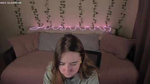 Ela give me a thumbs up if you like it  and this is important for the development of the account online show from 03/20/26, 08:35