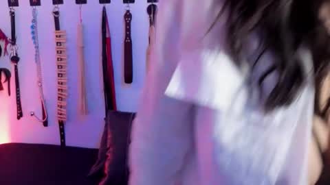 elowen_halley1 online show from 02/22/26, 03:07