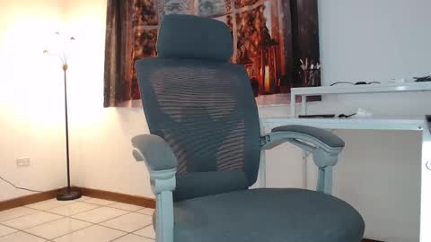 eloysamm online show from 11/25/25, 12:32