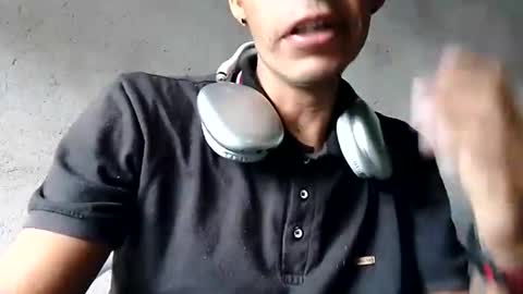 Snapshot of elreyto chatting on 09/10/25, 11:32 elreyto online show from 09/10/25, 11:32