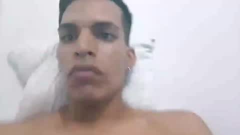 Snapshot of elreyto chatting on 11/04/25, 03:05 elreyto online show from 11/04/25, 03:05