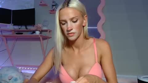 Snapshot of elsa_may chatting on 04/24/26, 12:57 elsa_may online show from 04/24/26, 12:57