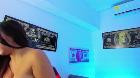 Snapshot of elsalombardi chatting on 01/28/25, 12:22 Elsa online show from 01/28/25, 12:22